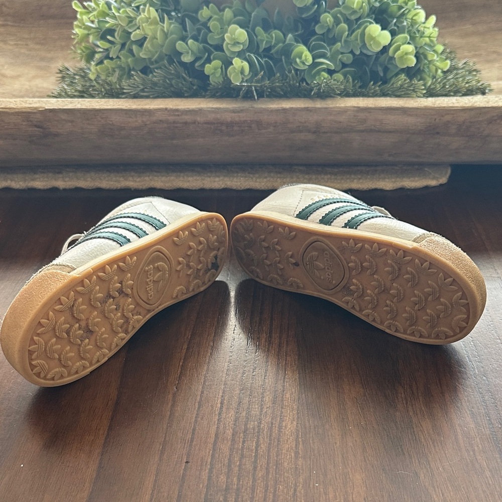 Adidas Samoa White and Dark Green Shoes - Picture 6 of 6